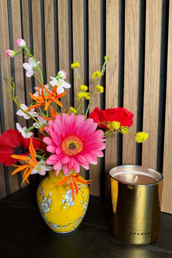 klein kunstbloemen boeketje