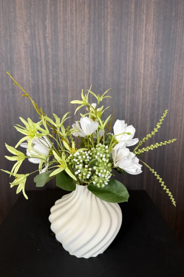 Zijdenbloemen boeket Lammy - inclusief vaasje